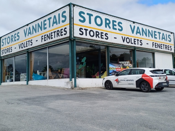 Devanture agence Stores Vannetais